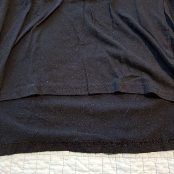 Tshirt - Picture 2 of 2